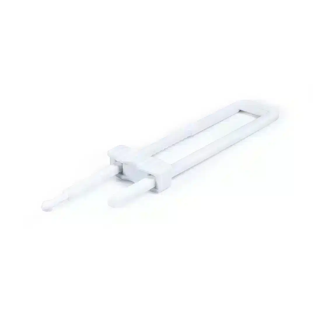 Fermoir-armoire-placard-2-692-blanc-canpol-2